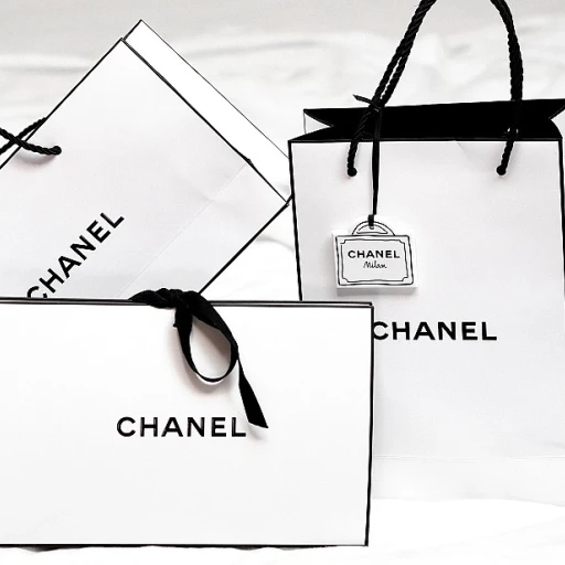 The Allure of the Woven Tote Bag