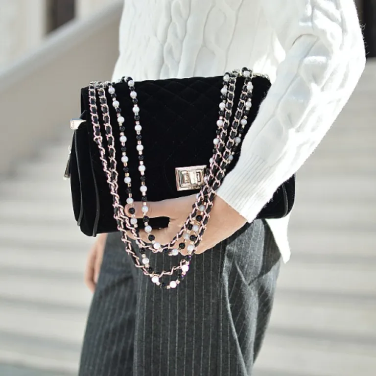 Elevate Your Style with a Linen Scarf