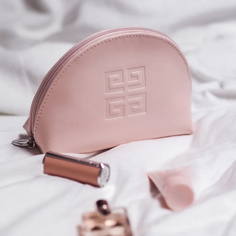 The Allure of Leather Pencil Boxes in Women's Fashion