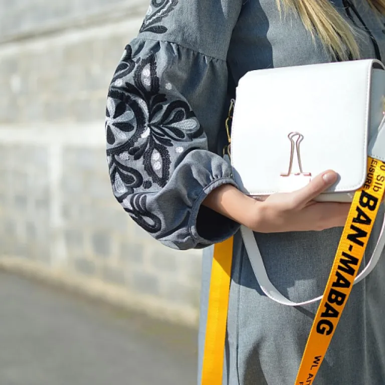 What does midi dress mean? A guide for fashion-forward women